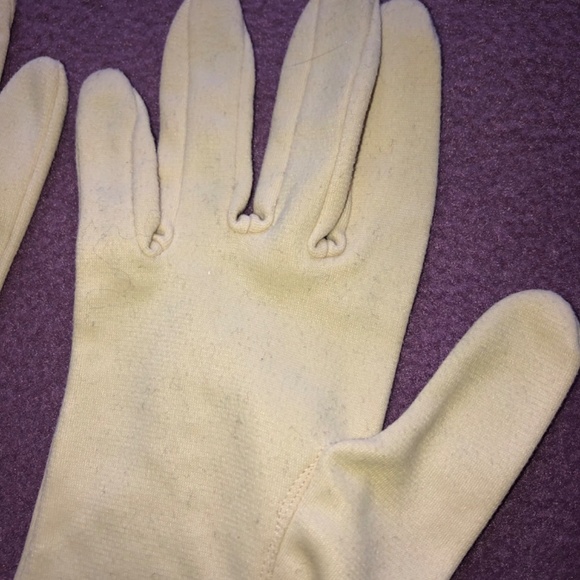 Vintage Cream Evening Gloves for Women - Picture 7 of 8